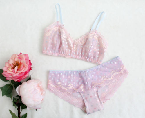 lovinghandmadelingerie:OhhhLulu