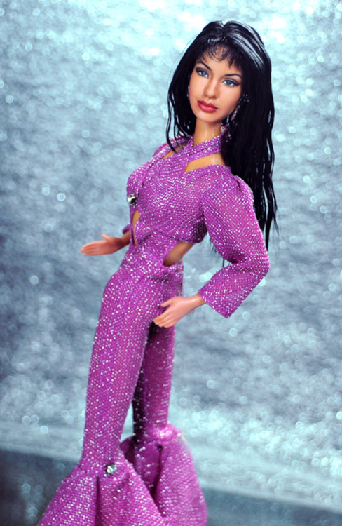 noelcruzcreations:Repainted and restyled Selena by ncruz.com goes up for auction on eBay http://www.ebay.com/usr/ncruz_doll_art Auction ends; Sunday, 8:00PM 2/8/2015 Pacific Time.