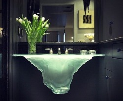 fineinteriors:  Glass Bathroom Sink by Glassworks