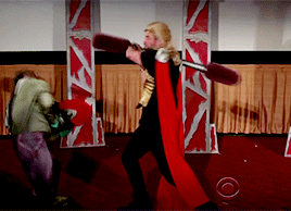 papertownsy:  Yes, that is the Thor cast playing their own movie live 