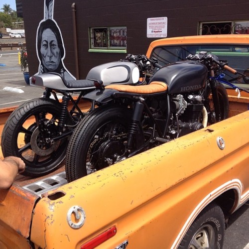 seaweedandgravel:  Babes all lined up. Xs750 & Cb550 new builds for clients. (at Seaweed & Gravel)