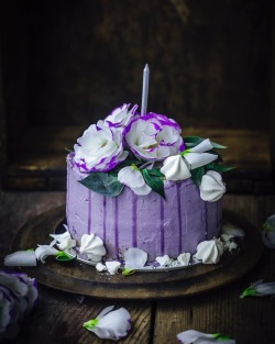 inkxlenses:  Vanilla Cake with Lavender Buttercream