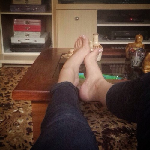 the-wolf-between-sheep: #movie #toes #soles #selfeet #ymfeet #feet #arches