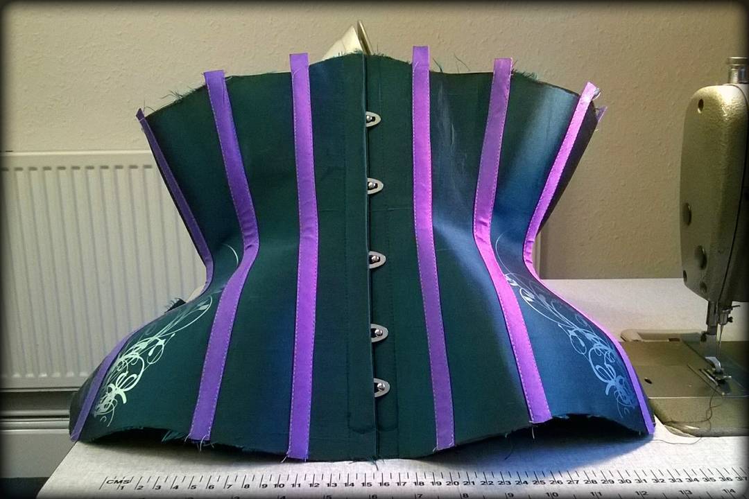 gore-couture:  No bones in it yet but curves and colours looking quite nice ☺ the
