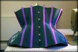 gore-couture:  No bones in it yet but curves and colours looking quite nice ☺ the print on the hips change colour depending on what angle you look at it.   #gorecouture #corsetry #corsetmaker #realcorsets #realcorsetsrealpeople #sewfabulous #steelboned