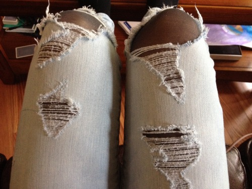 mainelystrange: Finally jeans and tights weather  Very nice love jeans with tights