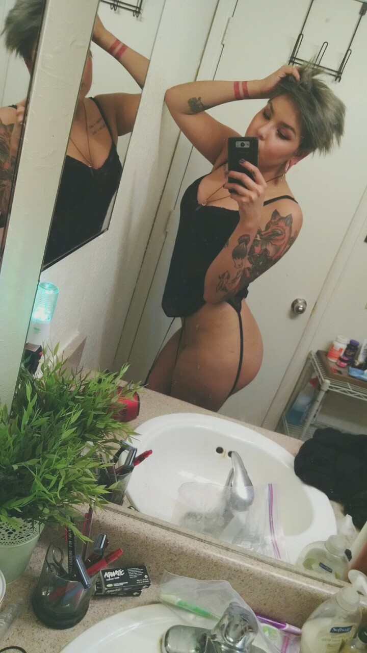 alwayys-hornyy: Snuck away during girls night.   aureusvixen.tumbr.com 