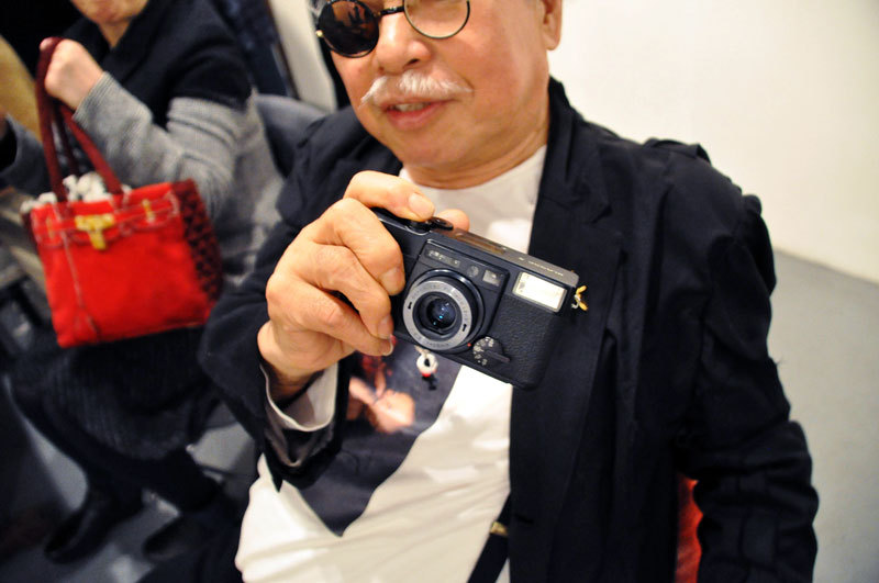 tokyo-camera-style:
“ Fujifilm Klasse S
Photographer: Nobuyoshi Araki
Araki is the featured photographer in the Tokyo Camera Style feature of the May 2014 issue of Nippon Camera.
In addition to my portrait of him there’s a several page feature of...