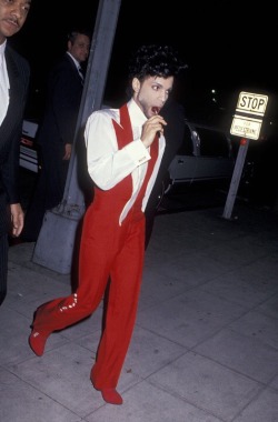 therealdevonc:  holy-prince:  Prince attending