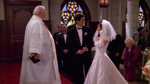 Everybody Loves Raymond (TV Series) - S2/E25 ’The Wedding Pt 2’ (1998), Charles Durning as Father Hu