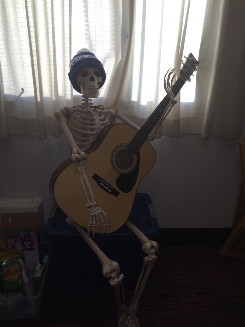 eatsleepsluttyrepeat:  U EVER HEARD OF WONDERWALL FUCKBOY