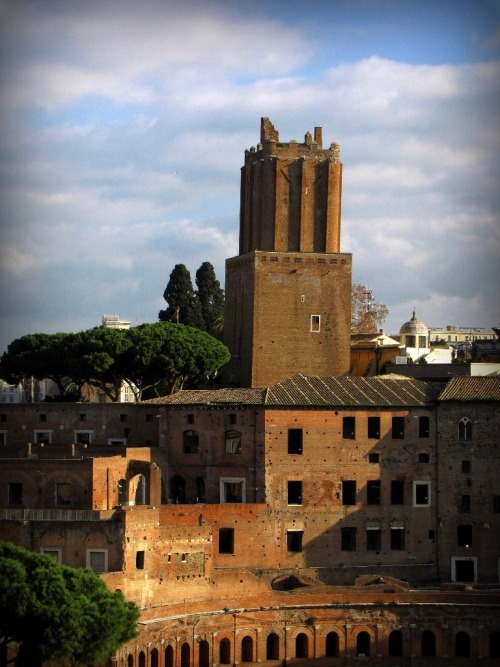 italian-landscapes:Torre delle Milizie e Foro di Traiano, Roma (Tower of the Militia and Trajan’s Ma