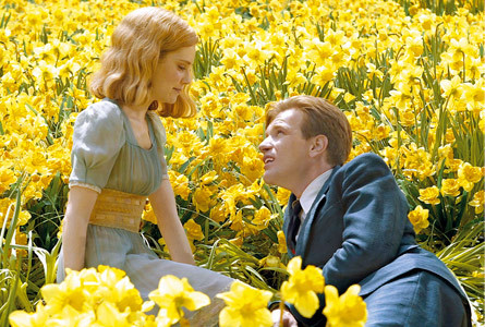 charliemacabray:   Big Fish (2003) directed by: Tim Burton based on the novel by