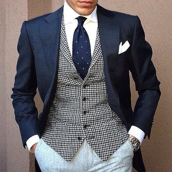 Another example of great color and pattern... - Everybody loves Suits