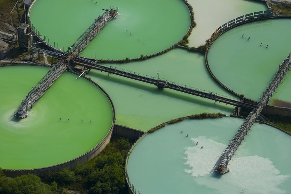 gasoline-station:  U.K. From Above by Jason Hawkes Source: The Atlantic In Focus