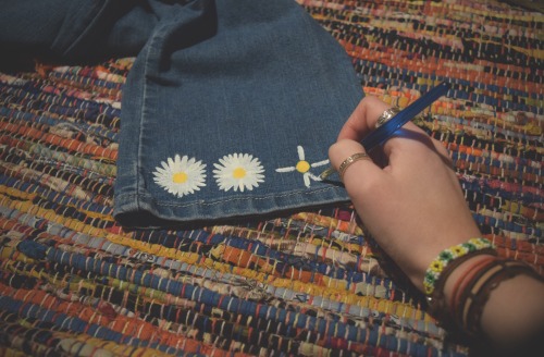 retrospectia:Flowering up my flare jeans ☮