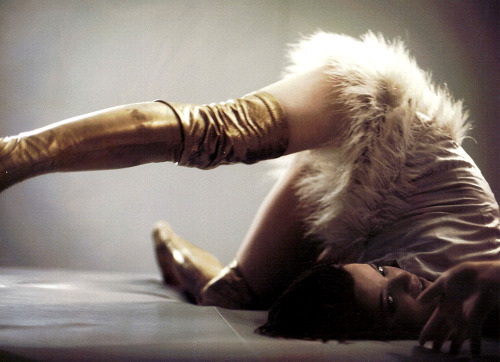 whenlovetriestoleave:  “ritual” : juliette roudet by glen luchford for another