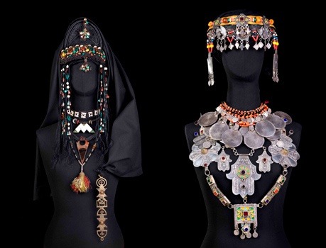 midi0cre:virtual-artifacts:Imazighen jewellery on display at the Berber Museum of the Jardin Majorel