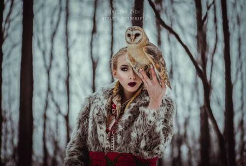 lamus-dworski:Slavic fusion in photoshoot by Polish photographer and stylist Ewelina Zych.