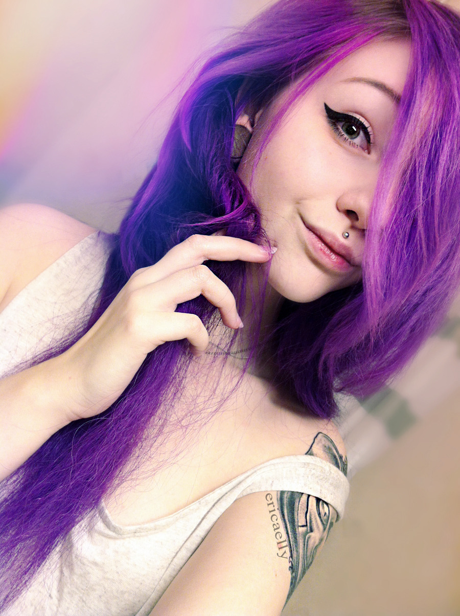 ericaelly:  Yes, I can smile, surprise surprise! :) 