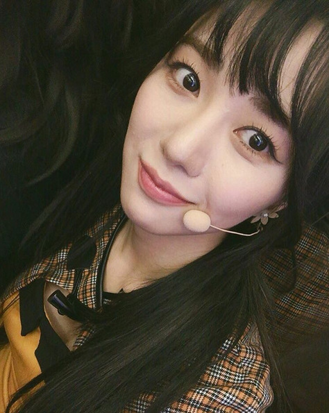 Mina (AOA) - Selcas