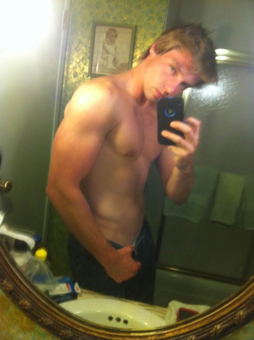 ksufraternitybrother:  THIS BLONDE IS GOOD STUFF! KSU-Frat Guy:  Over 32,000 followers . More than 20,000 posts of jocks, cowboys, rednecks, military guys, and much more.   Follow me at: ksufraternitybrother.tumblr.com