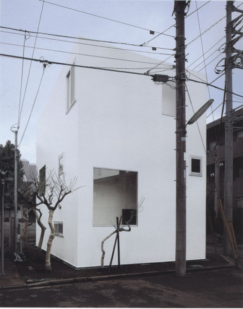 Kazuyo Sejima + Ryue Nishizawa / S A N A A - House in a plum grove. Setagaya-ku, Tokyo. 2003CLIENT’S