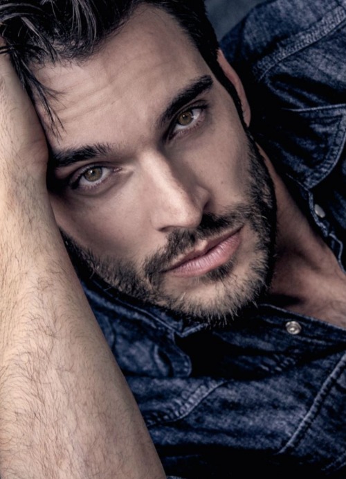 So, We All See The Faceclaim For Drake Is Daniel Di Tomasso But.... I Couldn't Get Passed Those Blue