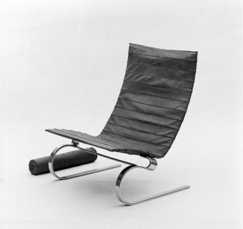 Poul Kjærholm PK 20 chair, 1968. Photos by Keld Helmer-Petersen, Denmark. Via Kunstbib.dk