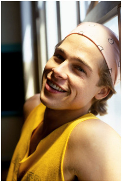 suicideblonde:  Brad Pitt in 1988 