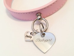 ohpoorbaby:  ohpoorbaby:My tag came! “Babygirl | Property of Daddy” Forgot to tag kittensplaypenshop - that’s where Daddy ordered my collar for those who were wondering ଘ(੭*ˊᵕˋ)੭* ੈ✩‧₊