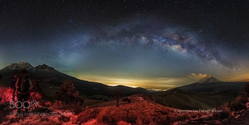 Photographers under the Milky way by CristobalGarciaferroRubio