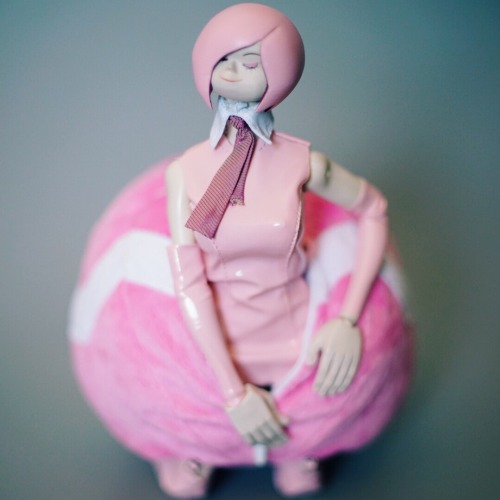 1/6th Gala Milk World of Isobelle Pascha, Pink Latex Miyu Easter Eggger.