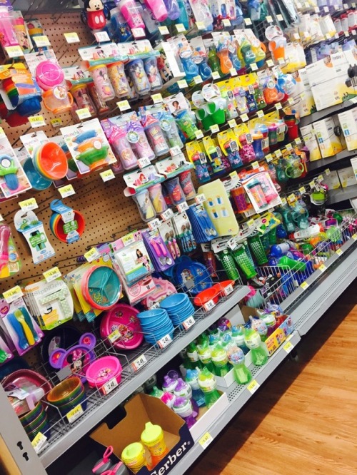 princess-glitterbutt:This isle always distracts me from actual grocery shopping same