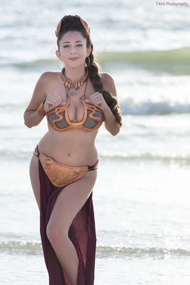 slave-leia:  more
