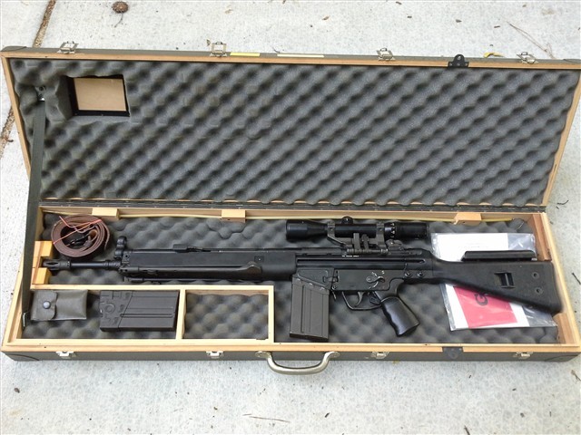 gunrunnerhell:  HK G3SG1 A variant of the G3, the G3SG1 is sort of a bridge between