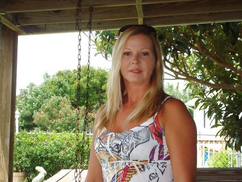 Hot Wives & Cuckolding