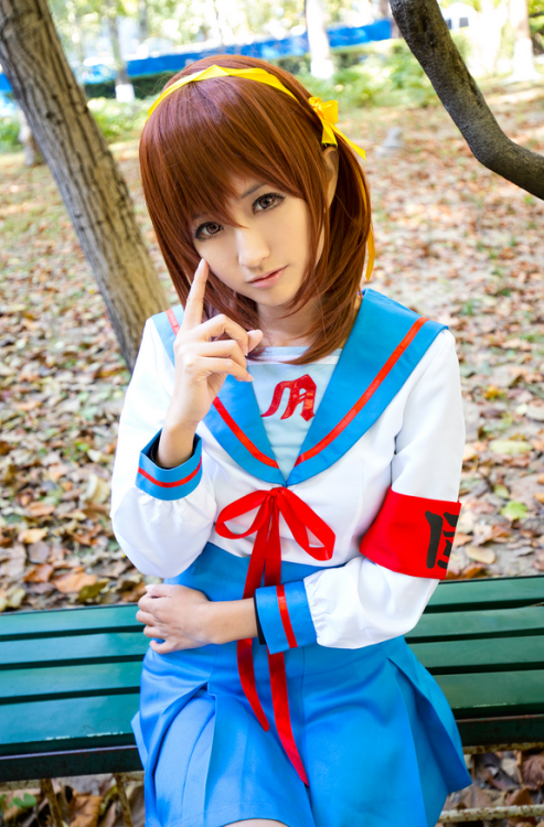 susii的cosplay正片 凉宫春日的忧郁~跟团长一起来！ | 半次元-ACG同好社群