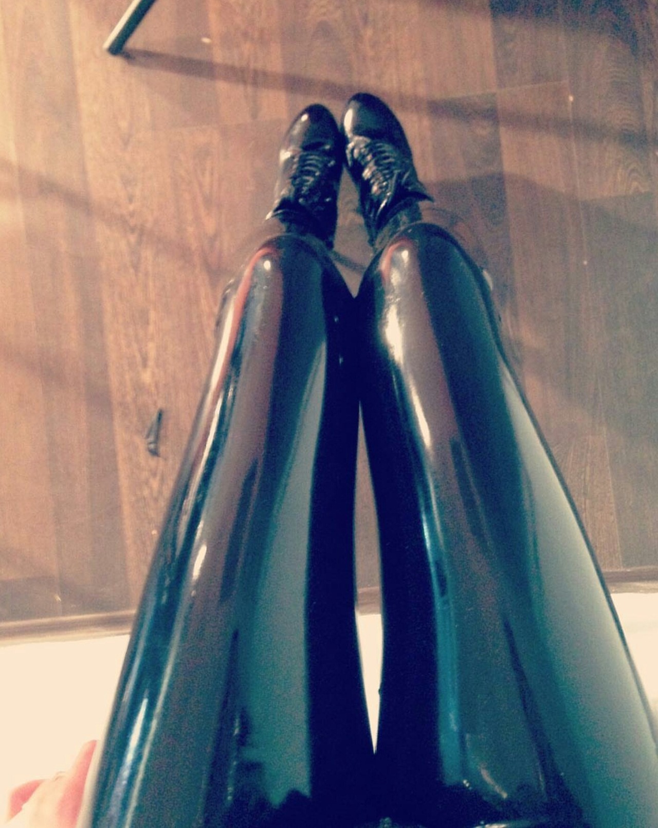 mistressamywhite:  Perfect for a rainy day