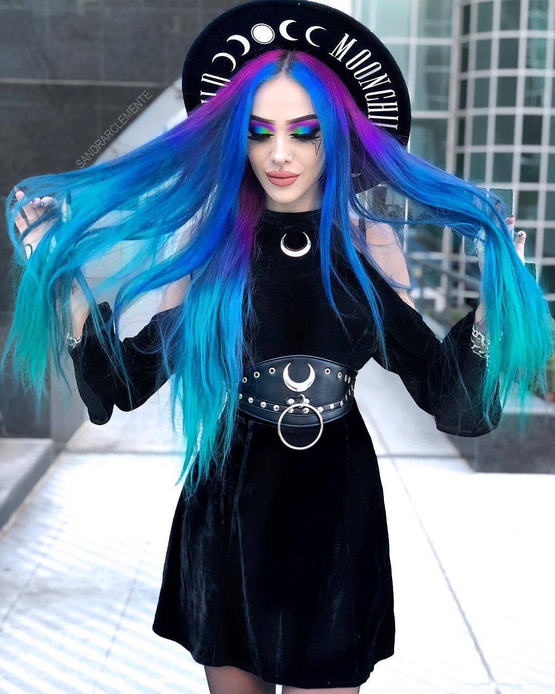 poisonnightmares:  https://www.instagram.com/sandrarclemente/