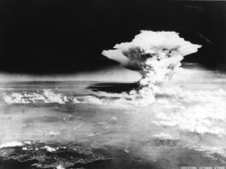 thegasolinestation:  ©USA 70 Years Ago, Hiroshima, a crime against humanity 