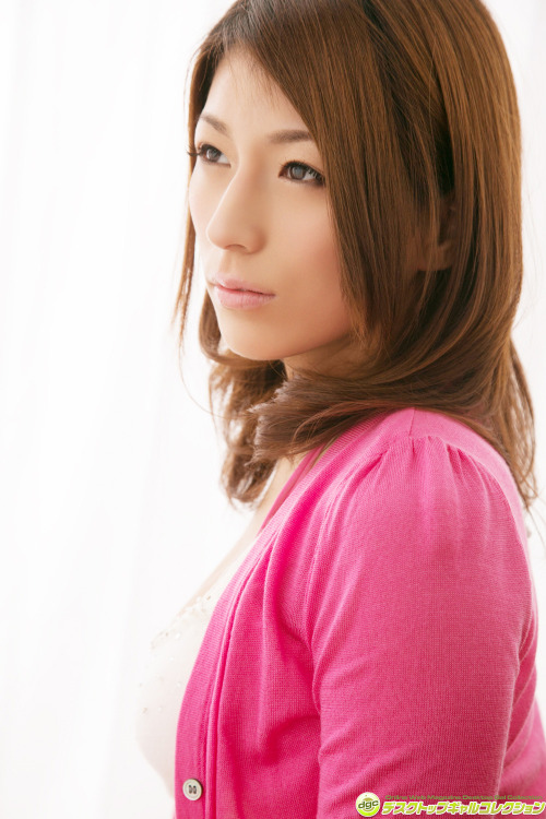 Nami Hoshino