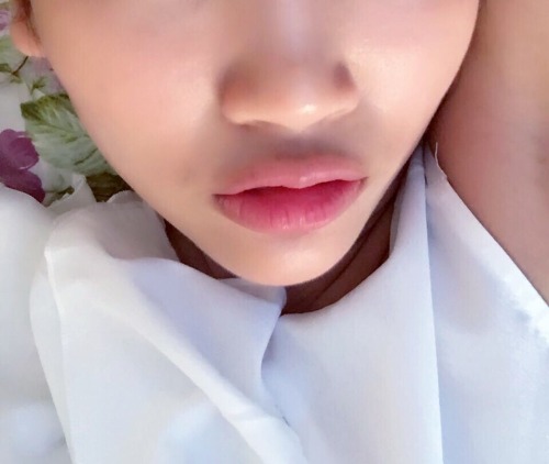 sekaizi: nzzg: 有没有人想嘴嘴哦？ 我想吃你嘴