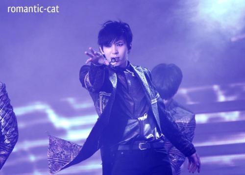 prince-taekwoon:do not edit | © romantic cat