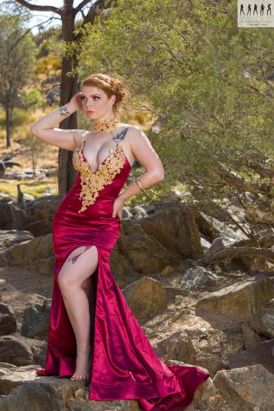 jessicarabbitoz:1, 2 or 3?📷 artofwomenphotography