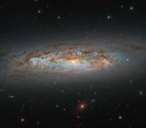 Hubble Views Galaxy’s Dazzling Display : ​NGC 3175 is located around 50 million light-years away in 