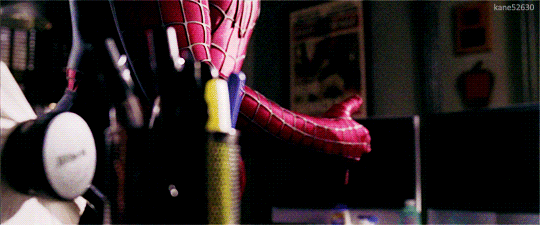 skalja:  kane52630:  Spider-Man 2 (2004)  So this scene is only available in the