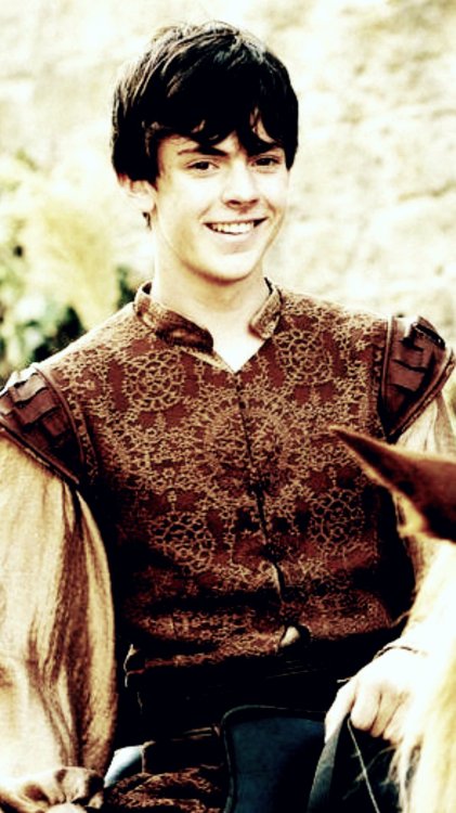 digorykirke:edmund pevensie in prince caspian iphone backgrounds | requested by anonymous- like or r