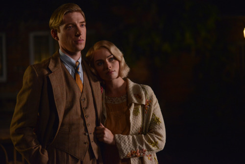 entertainingtheidea: First look at Domhnall Gleeson and Margot Robbie in Simon Curtis’ upcomin