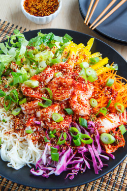 intensefoodcravings:  Korean Style Cold Tofu Shirataki Noodle Salad with Shrimp | Closet Cooking